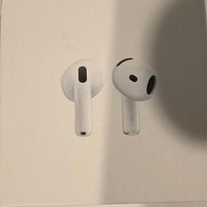 Apple AirPods 4 with Charging Case